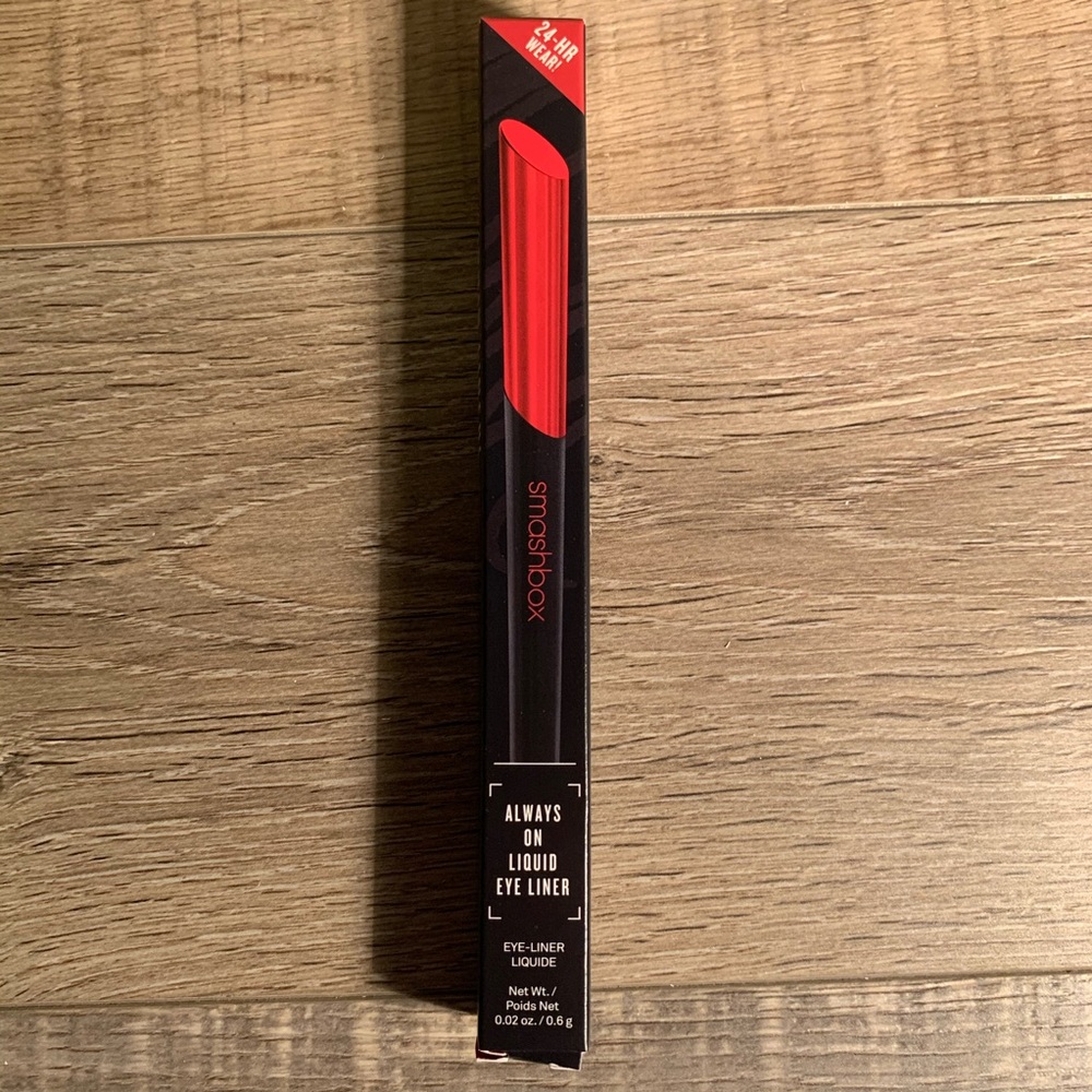 Smashbox Always On Liquid Eyeliner Black 24 Hour - Picture 2 of 3